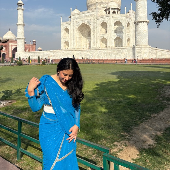 Blue saree/lehenga set with dupatta - Picture 2 of 4